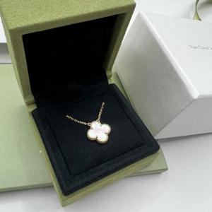 25SS 반클리프아펠 빈티지 알함브라 펜던트 목걸이 마더오브펄 자개 화이트 18K VCARA45900