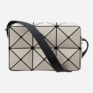 [이세이미야케]5F BB58AG661 41 바오바오 큐보이드 숄더백 라이