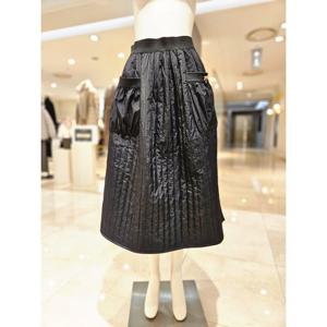 [르니앤맥코이]리본브로치 퀼팅 패딩스커트 MN01SK600HJY