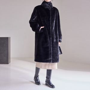 [모리스커밍홈] 핀턱소매 반하이넥 모피 코트_M2512FU009D