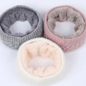 겨울철 따스한 안감 퍼 니즈 데일리 넥위머