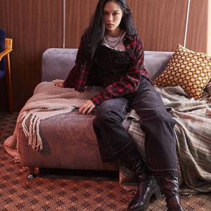 [버커루]여성 블랙 데님 오버롤 멜빵바지 B245DO991P