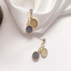 블링썸큐빅귀걸이 심플 레이어드링큐빅귀걸이(아이보