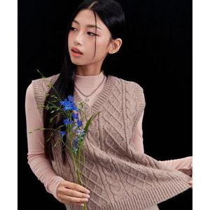 [체이스컬트]여자 케이블 니트 조끼