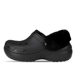 [크록스]크록스 클래식 플랫폼 라인드 퍼즈 스트랩 클로그 겨울 방한 털슬리퍼 212854-001