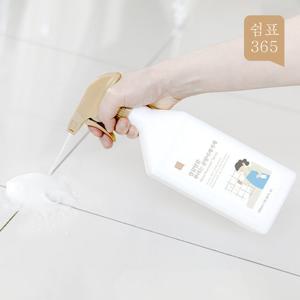 [1+1]쉼표365 깔끔말끔 뿌리는 곰팡이제거제 750ml 대용량 베란다 벽 화장실 욕실 실리콘 벽지 창틀 줄눈