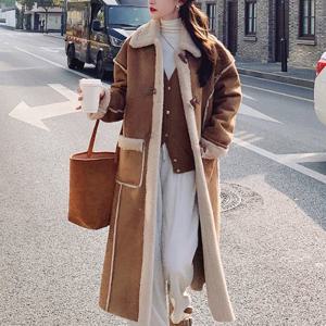 [몽벨리즈]양털안감벨벳무스탕롱코트 mde2300945