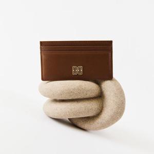 닥스 액세서리 여성 [스테디셀러] 브라운 DD로고 소가죽 카드지갑  (WCWA5E943W2)
