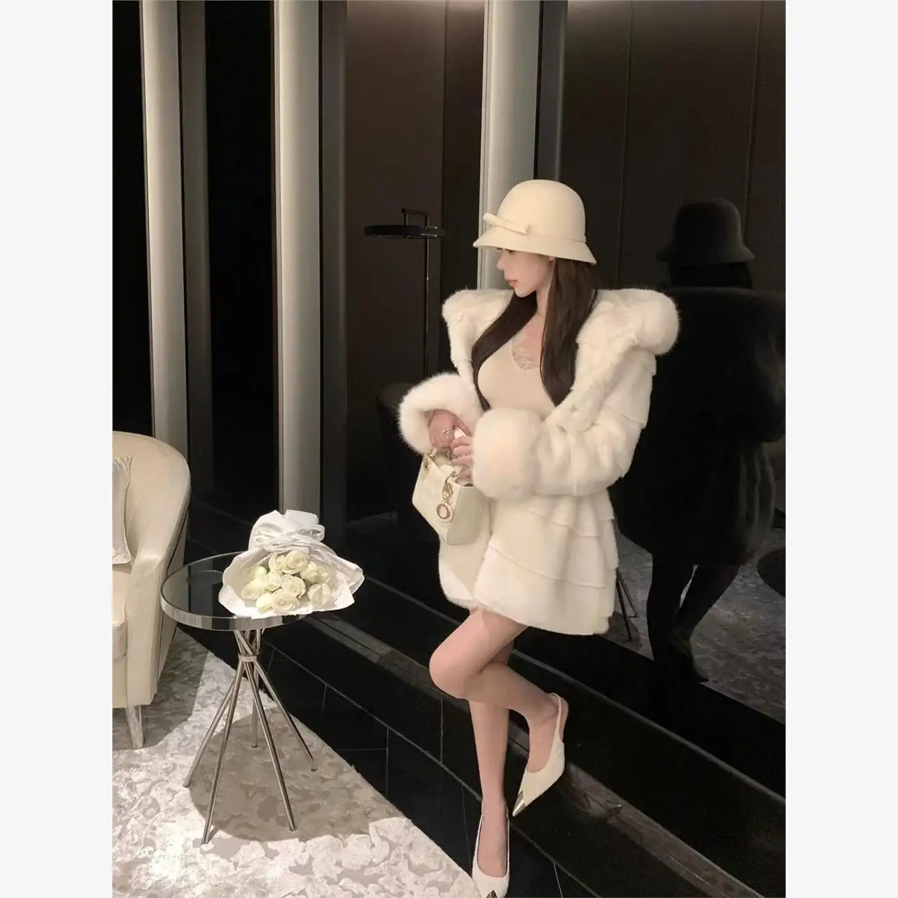 두꺼운 퍼 재킷 여성용 중간 길이 후드 코트 폭스 퍼 칼라 친환경 클린핏 스타일 3D 효과