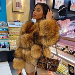 겨울 리얼 모피 여성 너구리 천연 모피 코트 실버 폭스 롱 조끼 여성을위한 가죽 모피 옷을 입은 따뜻한 럭셔리 자켓 파카