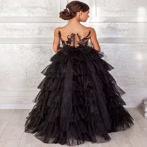 레이스 아플리케 계층화 된 민소매 소녀 키즈 생일 공 가운 첫 성찬식 가운 결혼식을위한 검은 꽃의 소녀 드레스