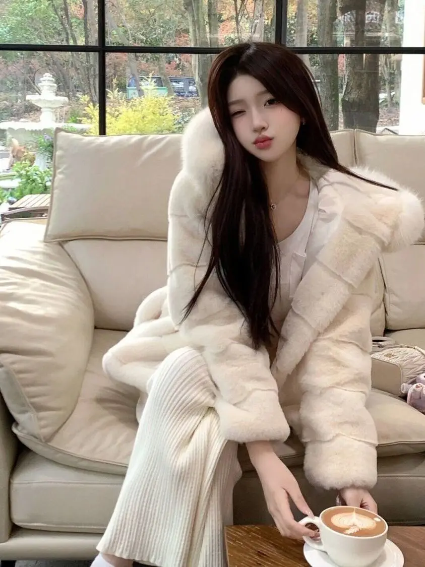 영 스타일 두꺼운 겨울 코트 여우털 칼라 후드 퍼 재킷 여성용 중간 길이 친환경 밍크 벨벳 패셔너블