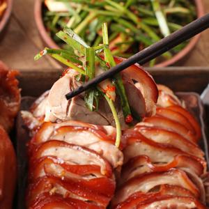 [자연과농부] 흑마늘 왕족발 700g x 2개