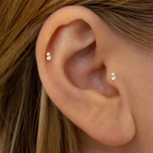 LENNIK 925 실버 골든 싱글 유럽과 미국의 세련된 심플 사이즈 지르콘 플랫 헤드 피어싱 귀걸이 여성용 선물