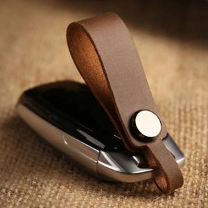 맞춤 로고 정품 가죽 키체인 남녀 빈티지 개인 맞춤 자동차 이름 키링 레이저 각인 이름 키 체인 링