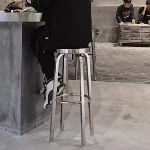 스테인리스강 모던 심플 바 의자, 고급스럽고 창의적인 인테리어, 둥근 다이닝 바 의자, 레스토랑 하이 체어 바 가구