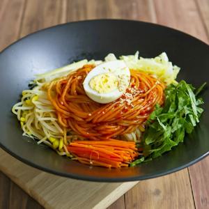 매콤 달콤 비빔쫄면 2인분 탱탱한 면발+고추장 베이스 특제 비빔소스! (해썹인증)