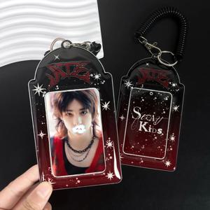 블랙 앤 레드 그라데이션 포토 카드 홀더, 잉크 도트 스타 카드 케이스, 케이팝 아이돌 포토 카드 홀더, PU 소재, 3-3.5인치 미니 포토 카드에 적합, 포토 카드 홀더 키체인, 콘서트 응원, 애니메이션 게임 디스플레이