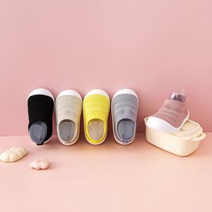 용수철 여름 아기 첫 워커 메쉬 통기성 유아 신발, 부드러운 바닥 경량 어린이 소녀 소년 슬립온 캐주얼 스니커즈