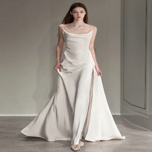 화이트 스트랩리스 가벼운 웨딩드레스 새틴 소재 신부 예복 이브닝 드레스 슬리밍 연회/파티 드레스