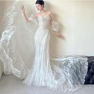 맞춤형 화이트 원숄더 거즈 이브닝 드레스 럭셔리 피쉬테일 스커트 약혼식 웨딩 브라이덜 토스팅 라이트 럭셔리 스타일