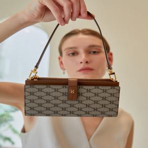 [인기상품] HIWA6E895W2_여성 브라운 시그니처 패턴 핸드폰지갑 월릿백