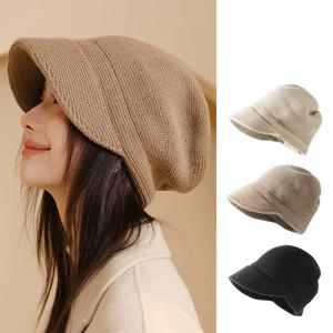 이로아 패션비니 루즈핏 니트 여성 얼굴작아보이는 숏비니 챙모자