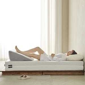 힐링 엣지폼 메모리폼 삼각 등받이 쿠션 다리베개