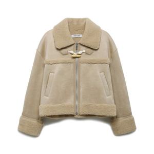 [본사][최초가:499,000원] 페이크 레더 배색 토글 포인트 무스탕 A254PWMB04