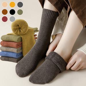 두툼 겨울철 따뜻한 기모 안감 소재 데일리 양말 겨울양말 방한양말 융털양말 기모스타킹