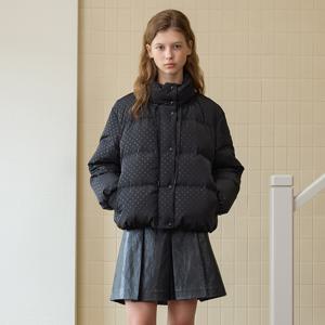 [정가559,000]도트 프린팅 숏 푸퍼 다운점퍼 OE5WMA720