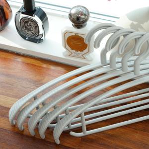 와이드 어깨뿔 방지 논슬립 옷걸이 30P 두꺼운 옷 니트 코트 자켓 정장 바지 걸이 미끄럼방지