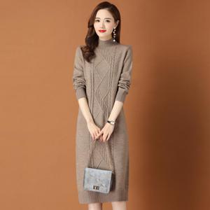 르엠마 페미닌 터틀넥 루즈핏 여성 폴라 긴팔 가을 겨울 니트 원피스