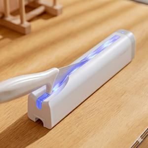 울트라웨이브 3분 완전 살균 간편보관 센서작동 슬림형 무선 칼 살균 소독기 KAL-02