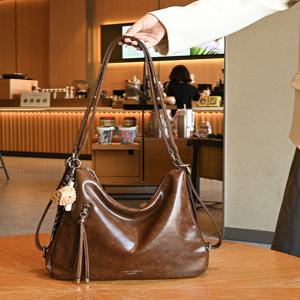 가을 겨울 복고 대용량 여성 백팩 신상 통근 후 백팩 은 대부분 단일 어깨 크로스 토트 백 을 사용한다