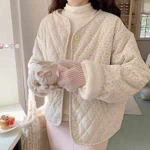 SUTA 라운드 플라워 다운 여성 꽃무늬 코듀로이 패딩 자켓 겨울 보온 패딩 점퍼 아우터 상의 루즈핏