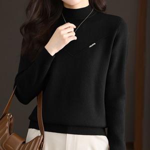 여성 가을 겨울 하이넥 미니로고 심플디자인 데일리 캐주얼 스타일 니트