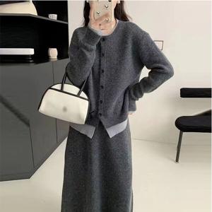 가을겨울 여자 패션 레이어드 니트 상하세트 루즈핏 빅사이즈 라운드 스웨터 코트 치마 세트