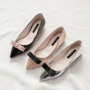 에나멜 리본 플랫슈즈 단화