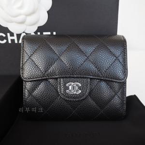 샤넬 클래식 캐비어 반지갑 블랙 은장 AP0231