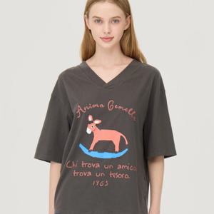 [베네통]포니 프린팅 브이넥 티셔츠 BATSG2541