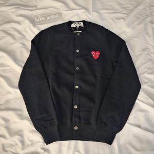 꼼데가르송 여성 더블 하트 니트 가디건 블랙 AZ-N075-051-1