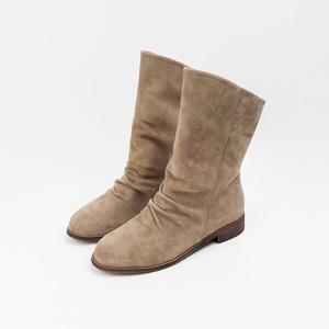 [신난다슈] 여성 미들부츠 3cm 하프 미디 부츠 스웨이드 발편한 쿠션 통굽 GDR253091 카키