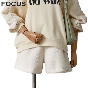 [포커스]뽀글이부클 숏팬츠 FW2L7PT0494