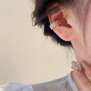 데일리 포인트 클리어 큐빅 논피어싱 이어커프