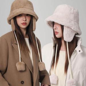 [옷자락] 여자 귀도리 폼폼 겨울모자 소프트 털 벙거지 모자