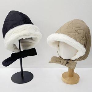 [나비드원]하트 누비 끈보넷/따뜻한 겨울 방한 귀덮개 여성 벙거지 털모자