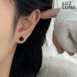 [루즈루나] 엘루즈 블랙 오닉스 원석 데일리 볼 실버925 귀걸이 D132