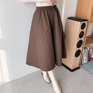 [옷자락] 여자 플레어 패딩스커트 퀼팅 겨울 홀리데이 롱스커트