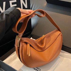 [달라보여]소가죽 루렛트 크로스백 a03650